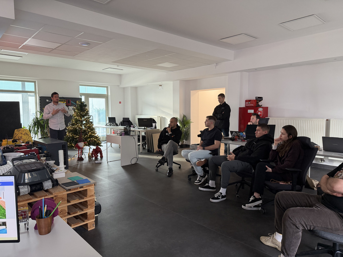 Szkolenie techniczne Aquamonkey prowadzone przez eksperta Elecro